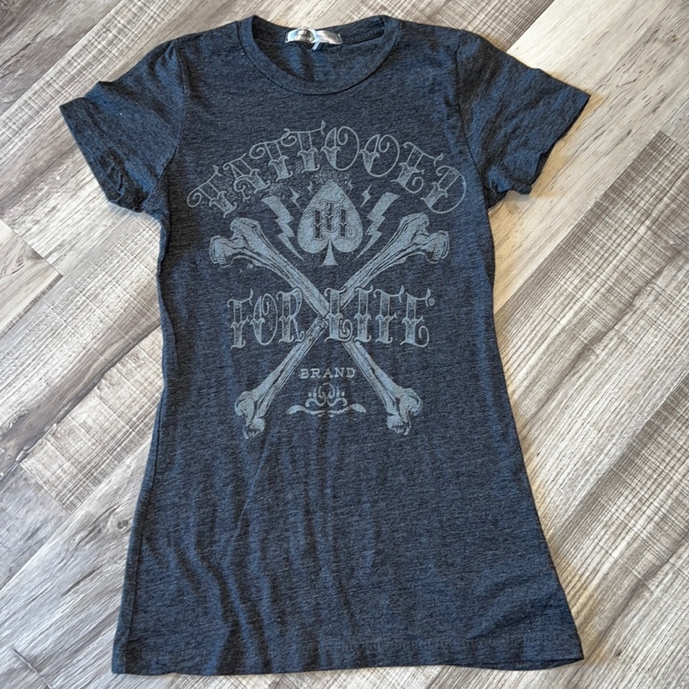 Womens t shirt (tattooed for life) size small